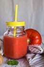 Cold tomato soup in screw-top jar — Stock Photo