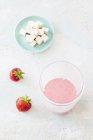 Vegan strawberry smoothie — Stock Photo