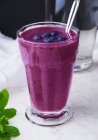 Berry and beetroot smoothie — Stock Photo