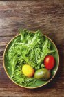 Hojas de ensalada verde - foto de stock