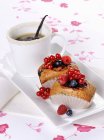Small berry cakes — Stock Photo