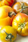 Tomates de jardin biologiques — Photo de stock