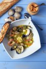 Soupe de fruits de mer aux crevettes — Photo de stock