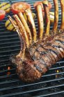 Grilled rack of lamb with herbs — Stock Photo