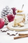 Соковитий яблучний торт на Різдво — стокове фото
