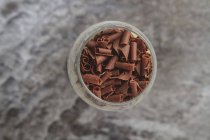 Panna cotta con chocolate - foto de stock