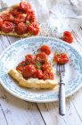 Tarte Tatin con tomates - foto de stock