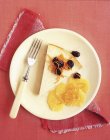 Custard tart with citrus fruits — Stock Photo
