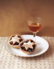 Mince pies and dessert — Stock Photo