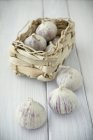 Fresh Chinese garlic heads — Stock Photo