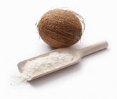 Farinha e coco fresco — Fotografia de Stock