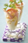 Mango and shrimp cocktail — Stock Photo