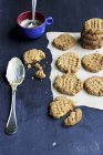 Biscuits aux cacahuètes maison — Photo de stock