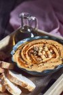 Hummus di zucca sul piatto — Foto stock