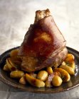 Knuckle of ham in cider — Stock Photo