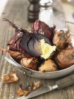 Oignons et échalotes cuits — Photo de stock