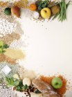 Tisch mit Obst, Nüssen, Nüsli und Gemüse — Stockfoto