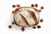 Буханка хлеба из каштановой муки — стоковое фото