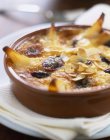 Pear and raisin Clafoutis batter pudding — Stock Photo
