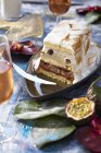 Rum and passion fruit log cake — Stock Photo
