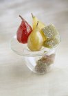 Pastas de frutas em placa de vidro — Fotografia de Stock