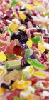 Selección de dulces de colores - foto de stock