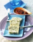 Torta de alcachofa terrina - foto de stock