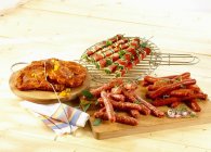 Barbecue on chopping board — Stock Photo