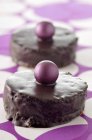 Small chocolate cakes — Stock Photo