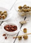 Olive farcite con pomodori — Foto stock