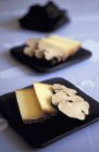 Сир і трюфелі — стокове фото