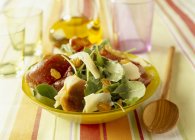 Rocket and serrano ham salad — Stock Photo