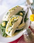 Halibut with green beans — Stock Photo