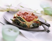 Lasagnes au brocoli et aux tomates — Photo de stock