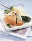 Steamed salmon with watercress coulis — Stock Photo