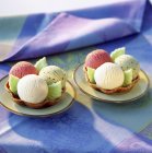 Cuillères de crème glacée — Photo de stock