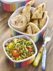 Tabbouleh, Hummus und Pitta — Stockfoto
