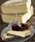 Tomme de savoie fromage — Photo de stock