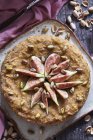 Cheesecake with figs and pistachios — Stock Photo