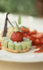 Small Rhubarb and strawberry tart — Stock Photo