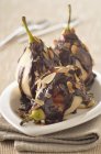 Тушковані груші з шоколадом — стокове фото
