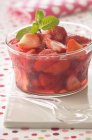 Strawberry soup in bowl — Stock Photo