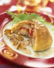 Closeup view of crab and chanterelles in puff pastry — Stock Photo