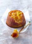 Caramelized cake with clementines — Stock Photo