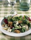 Salat und Birnensalat — Stockfoto