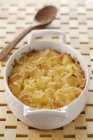 Pineapple and ginger crumble — Stock Photo