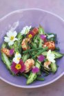 Asparagus and primrose salad — Stock Photo