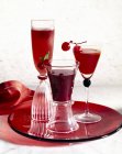 Cherry and redcurrant cocktails — Stock Photo