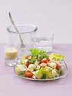 Salade de pâtes Orecchiette aux légumes — Photo de stock