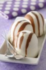 White chocolate meringue — Stock Photo